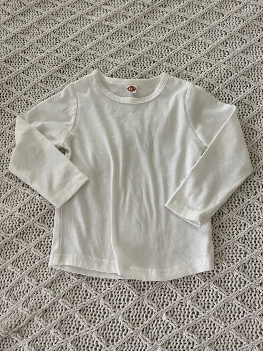 Source Unknown White Long-Sleeve Kids Tee